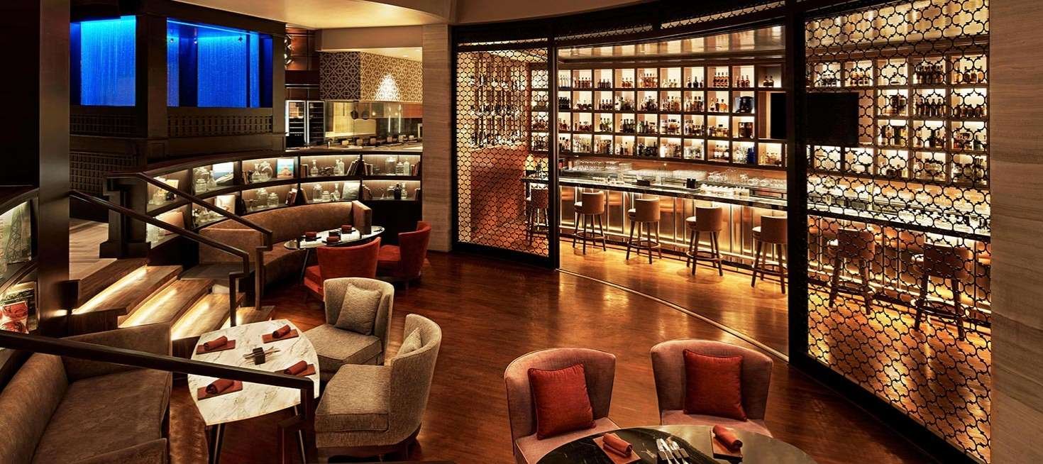 Luxury dining & bar at The Flying Elephant, Park Hyatt Chennai